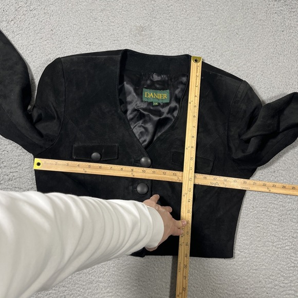 VTG Danier Suede Crop Jacket Women's L Black Genuine Leather Lined Button City - Picture 6 of 11